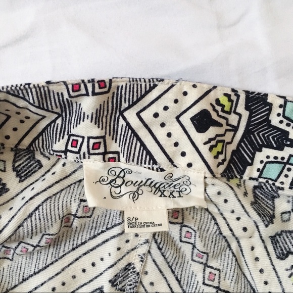 F21 Fun Pattern Skirt - Picture 6 of 6